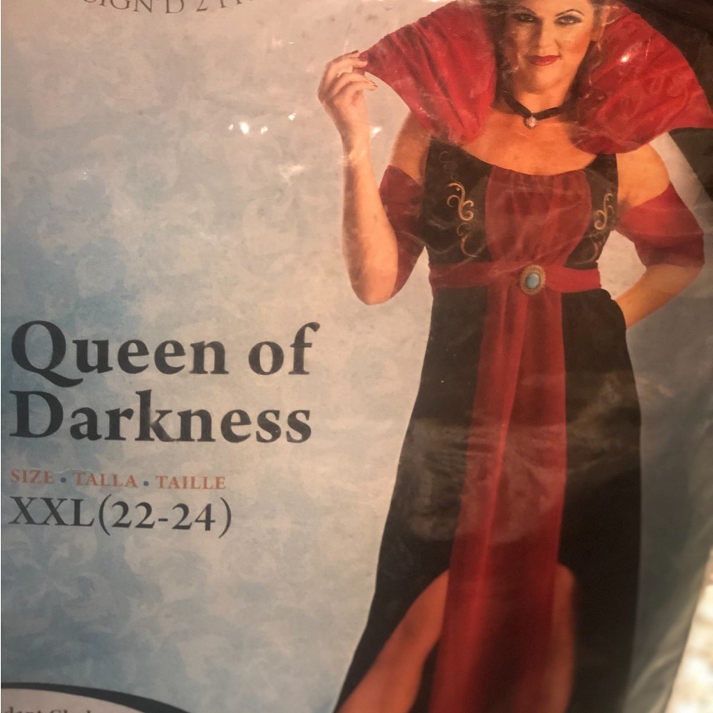 Costumes - Picture 5 of 7